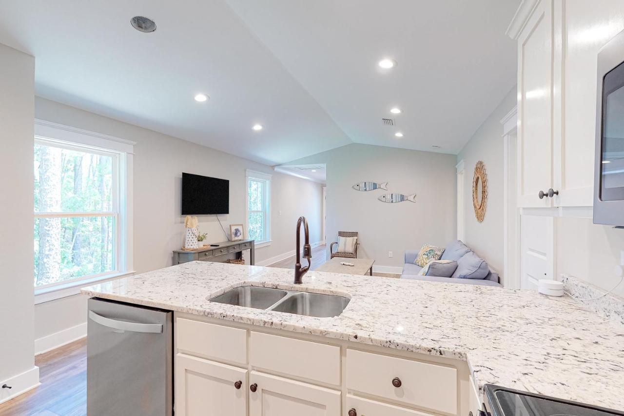 Beach Cottage East Дофин Айлънд Екстериор снимка